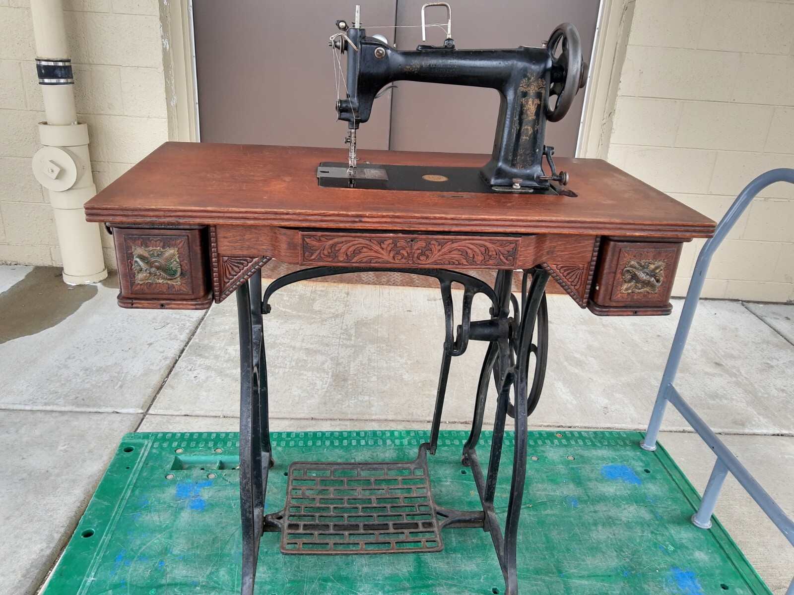 Antique Wheeler & Wilson Sewing Machine On Treadle eBay