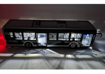 1:42 YuTong U12 City Bus Light Diecast Model Bus Car Toys Boys