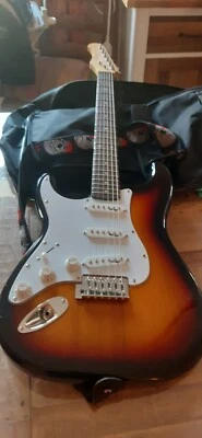 guitare électrique gaucher avec ampli idéal pour débutant - Photo 1/4