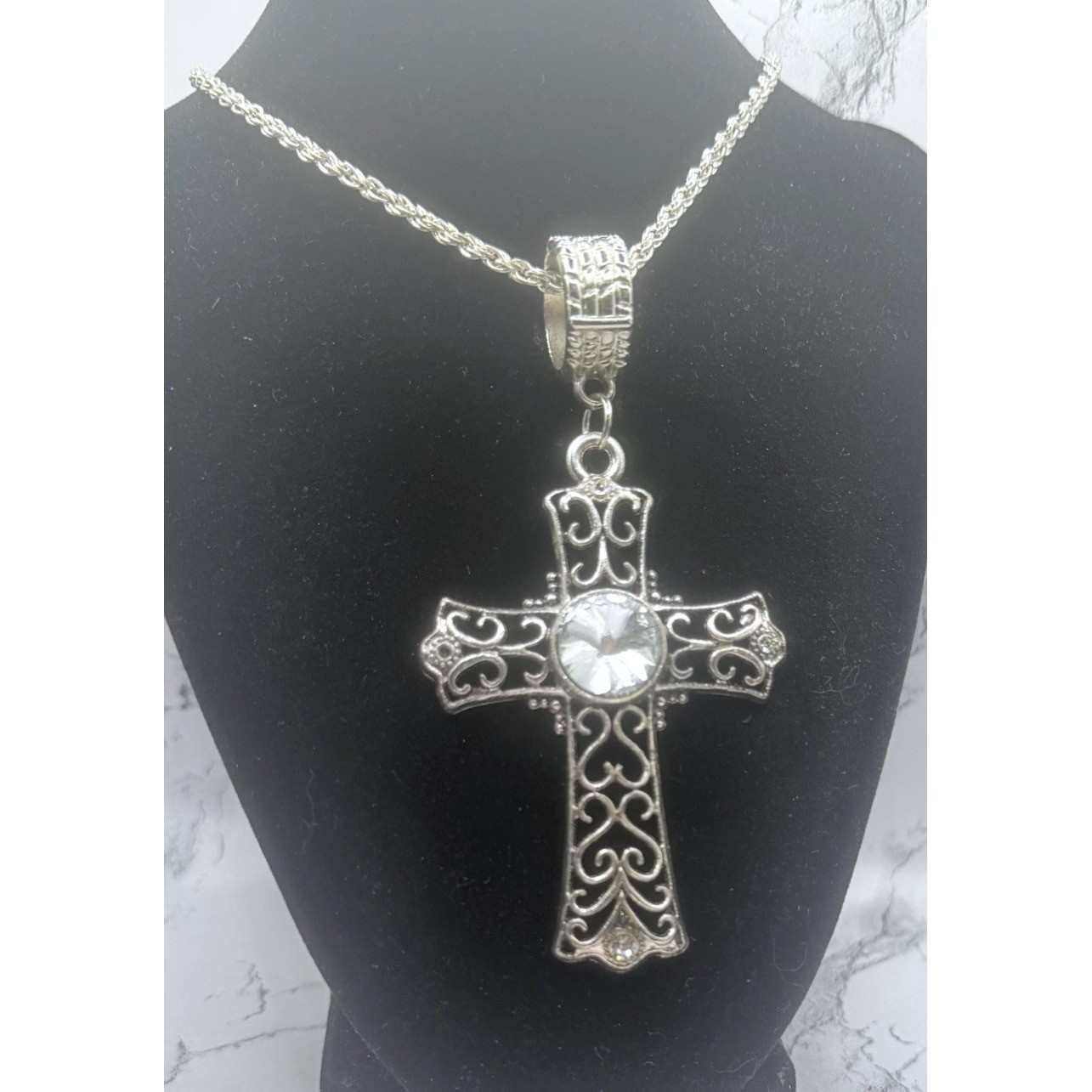 Large Silver Tone Rhinestone Cross Pendant Necklace 18