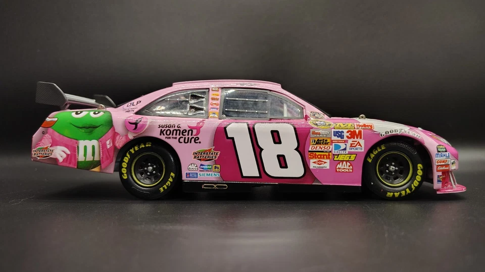 2008 Kyle Busch #18 M&M's Pink Susan G Komen 1/24 Toyota Camry COT NASCAR SIGNED - Image 3 of 4