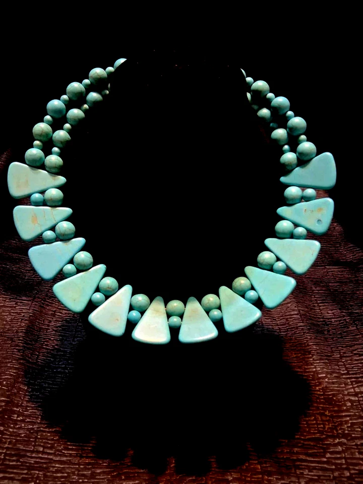 SOUTHWEST TURQUOISE BEADS & PYRAMID SHAPED COLLAR ARTISAN MADE NECKLACE - Image 4 of 4