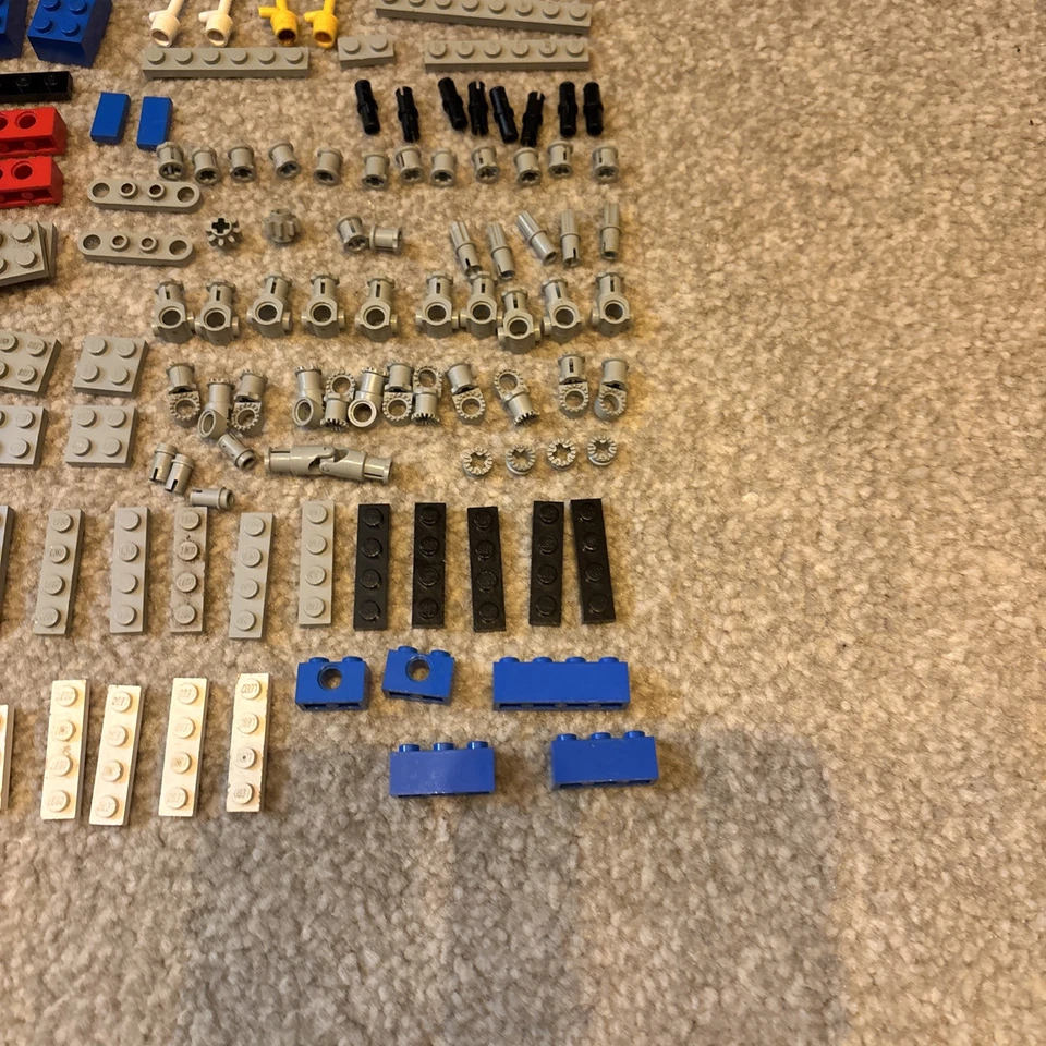 LEGO Technic 8841 Desert Racer, photo 2 of 5