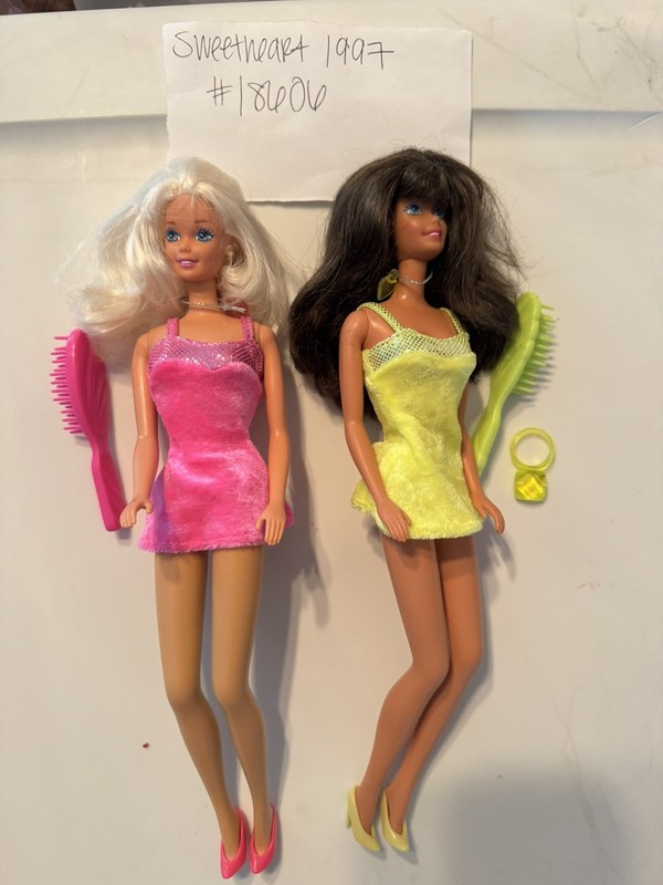 Vintage 1997 Sweetheart Barbie Teresa Dolls #18606