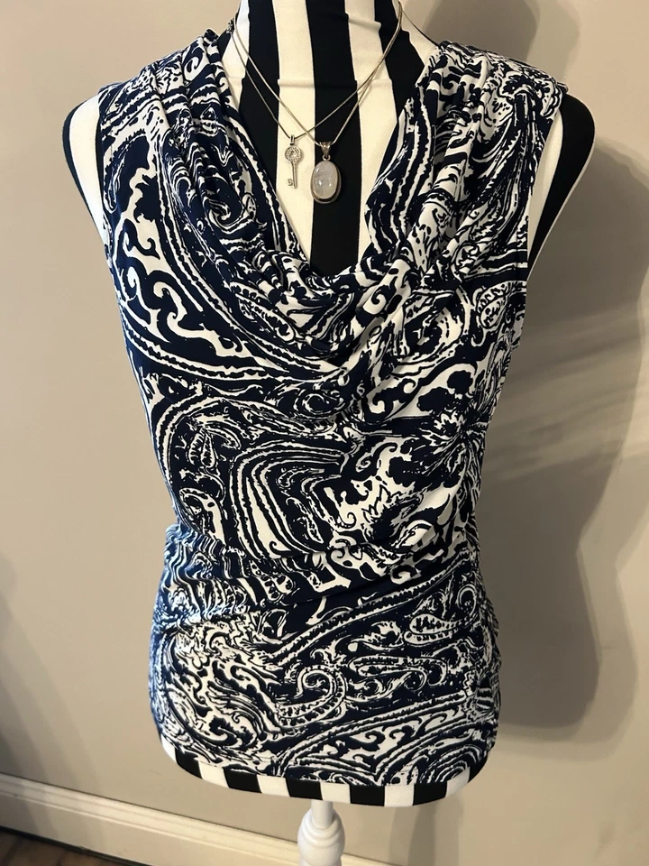 Top de cachemira Chaps azul marino y blanco pequeño Foto 2 de 4