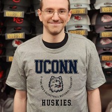 Uconn Huskies Mens Basketball National Champions T-Shirt Vintage Graphic Tee