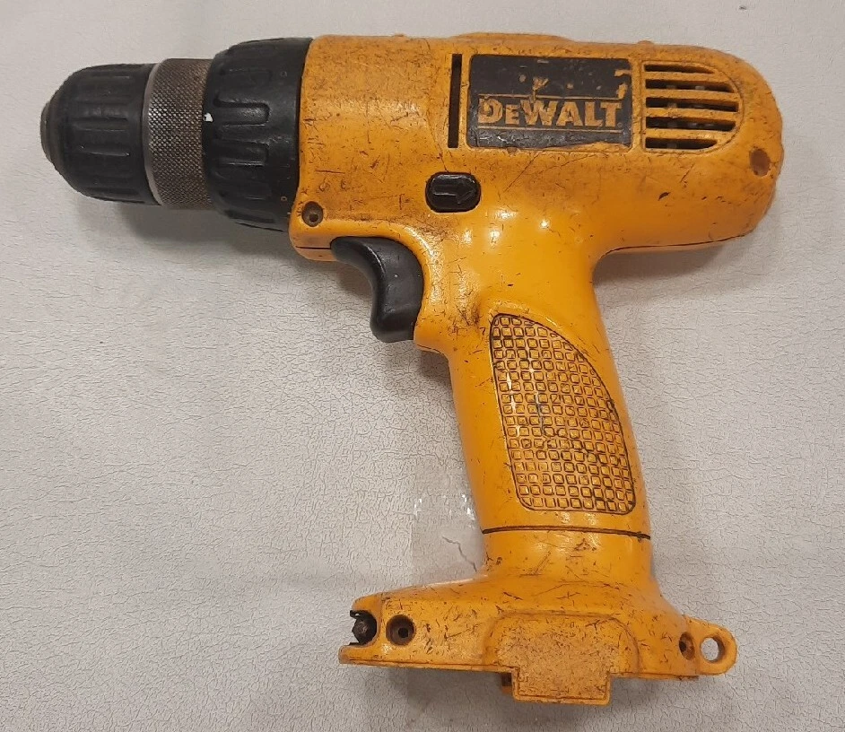 Dewalt DW927 CORDLESS DRILL UNTESTED PARTS OR REPAIR FREE SHIP