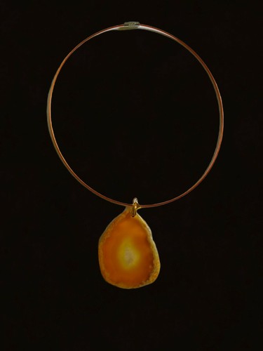 Yellow agate pendant necklace - Picture 6 of 9