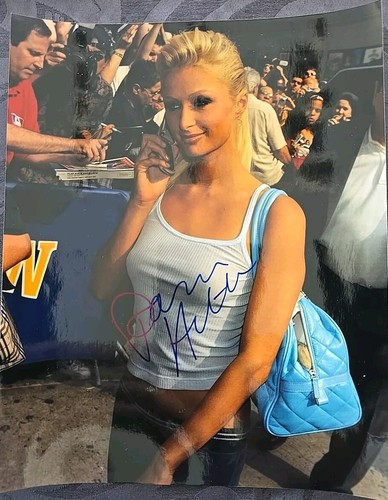 PARIS HILTON Autograph signed Autogramm Signiert 20x26cm Original Foto