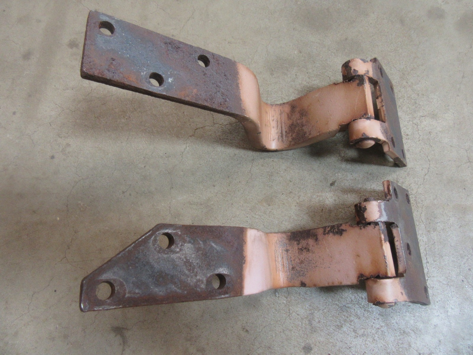 1958 Plymouth Savoy sedan front upper lower door hinge pair set DF hot
