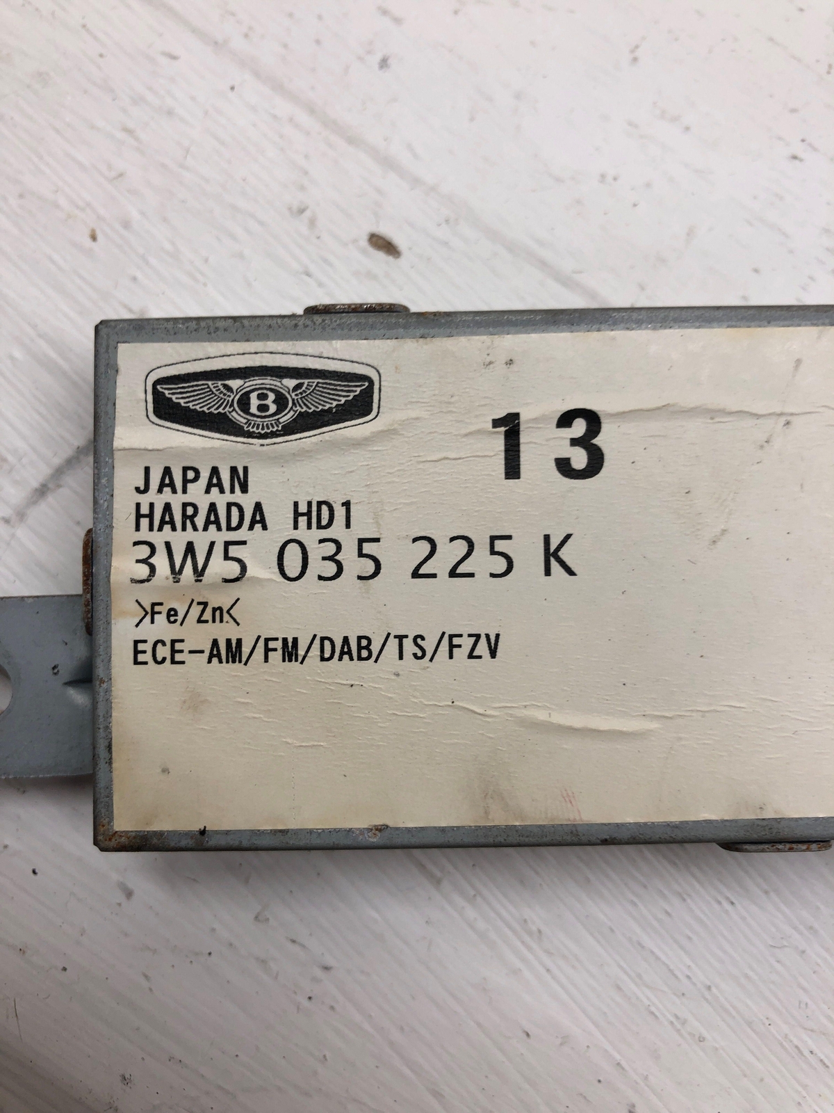 2013 - 2019 BENTLEY FLYING SPUR OEM ANTENNA AMPLIFIER CONTROL MODULE 3W5035225K