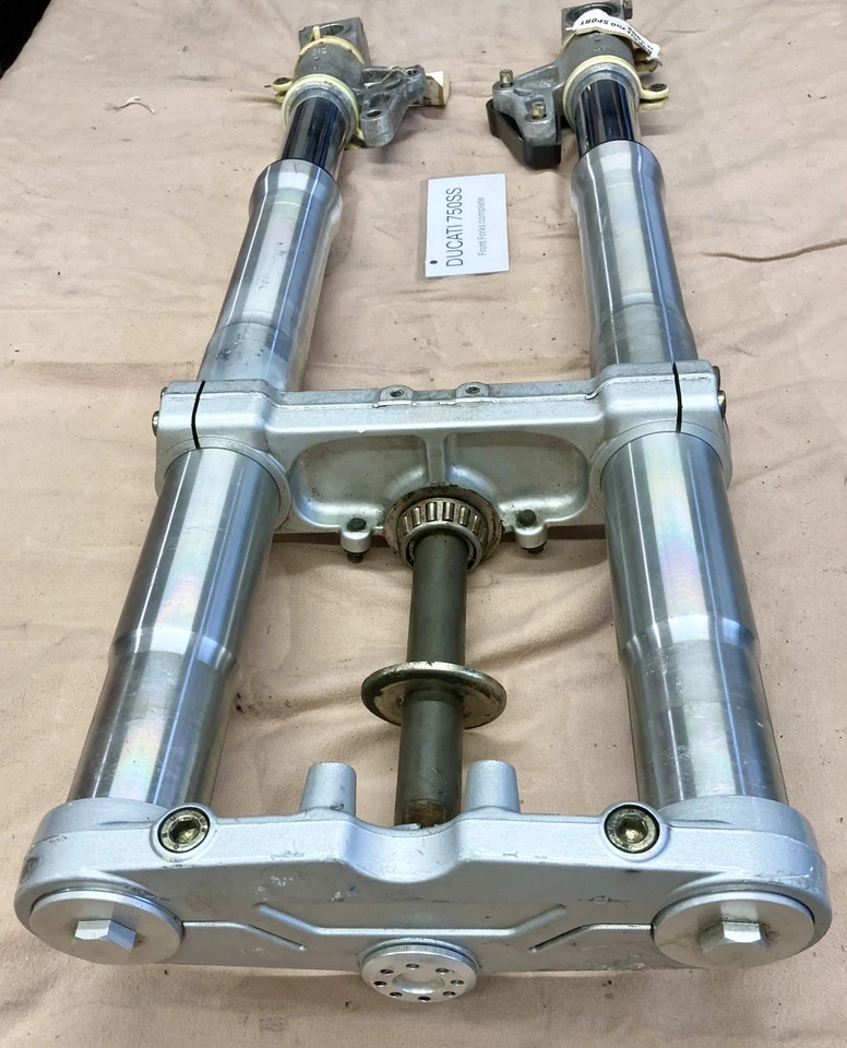 DUCATI 750SS SPORT FORKS AND YOKES CUSTOM MOTORCYCLE FORKS MOTORBIKE FORKS - Image 3 of 4