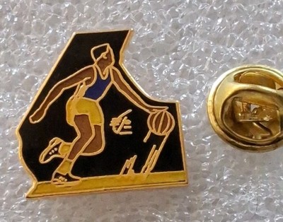  pins basketeur. Basketball. Drible.   Sparkasse D p29