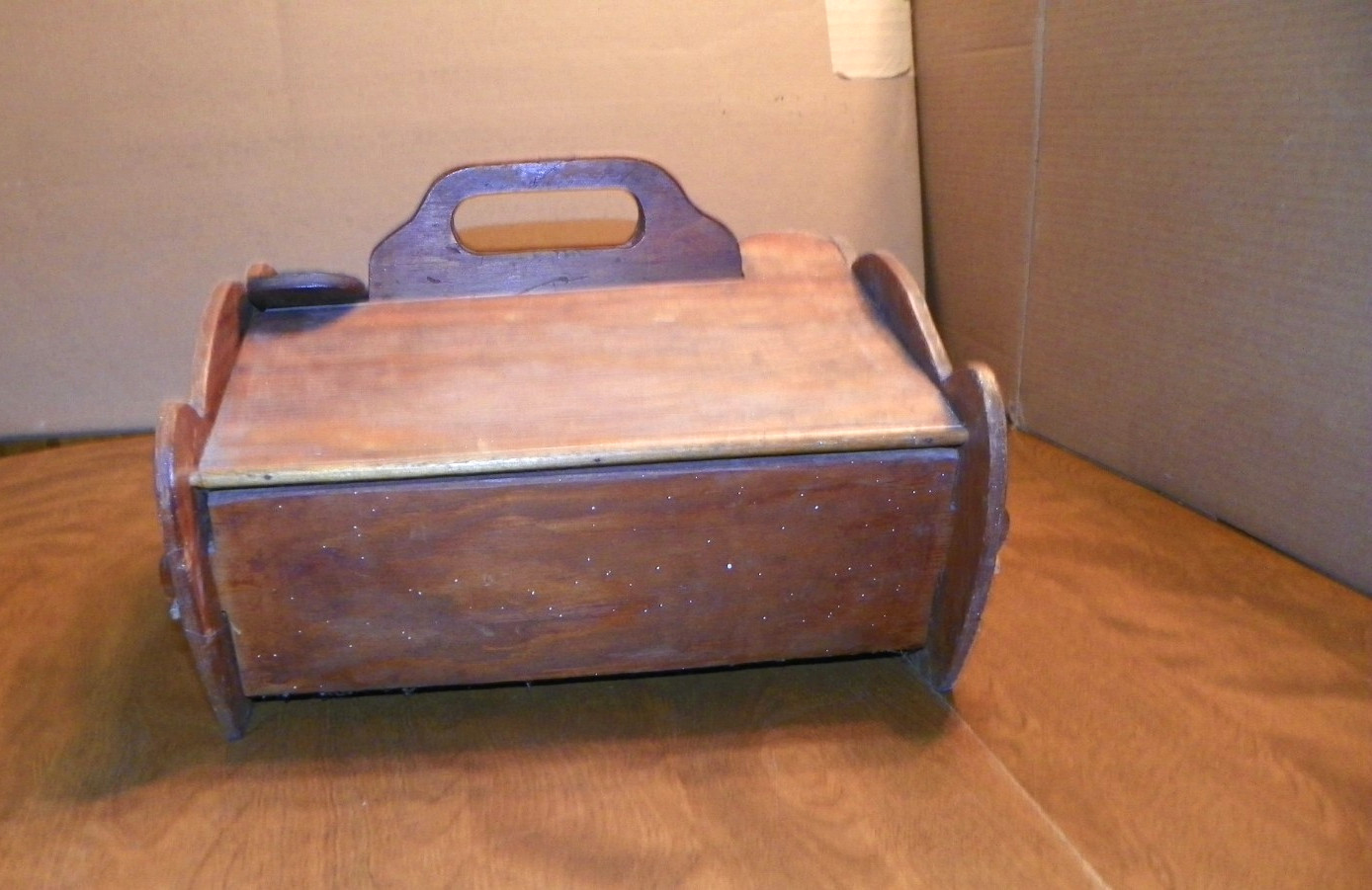 vtg wooden sewing box with unusual design, 11 3/8" x 13" x about 8 1/2" high