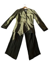 August Silk Olive Green 100% Silk 2pc Pantsuit Blazer Jacket & Pants Women 10 August Silk Olive Green 100% Silk 2pc Pantsuit Blazer Jacket & Pants Women 10