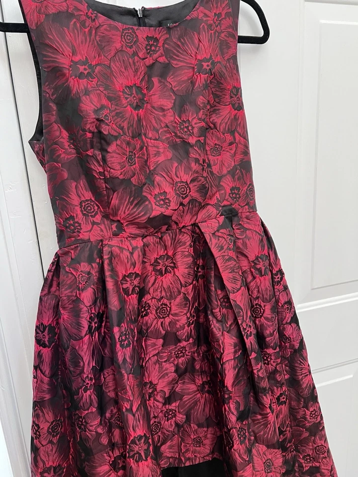 Vestido de Coquetel Forest Lily Vermelho e Preto Jacquard Fit and Flare Slvless Tamanho 10 - Imagem 4 de 4