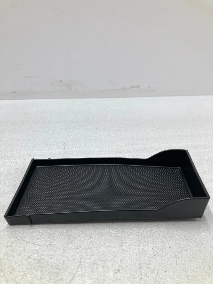 09-16 Audi A4 Quattro Glovebox montagem em armazenamento borracha inserção tapete capa fabricante de equipamento original - Imagem 4 de 4