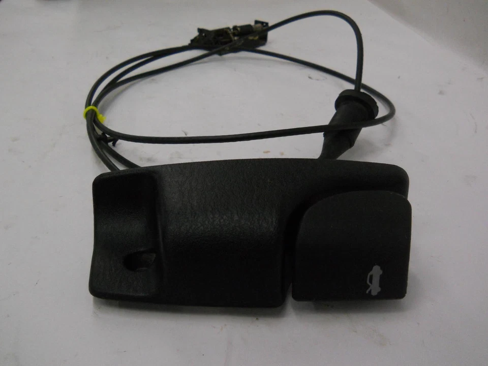 CONJUNTO DE LIBERAÇÃO DO CAPÔ PLYMOUTH PROWLER - Imagem 2 de 4