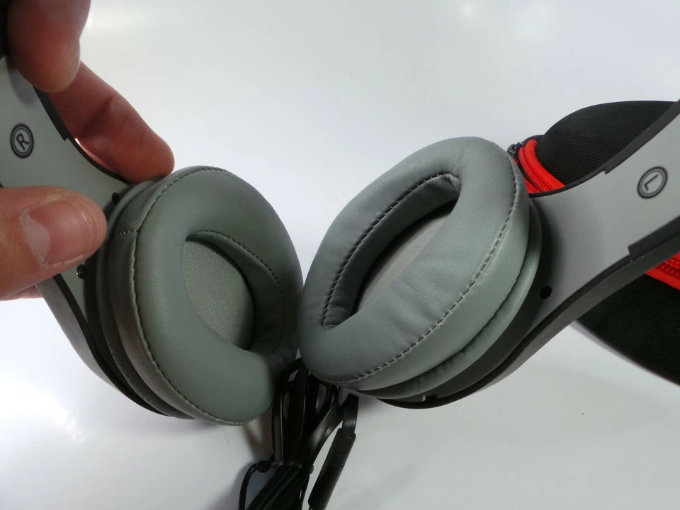 Auriculares intrauditivos plegables BRAINWAVZ HM2 con cables desmontables Foto 3 de 4