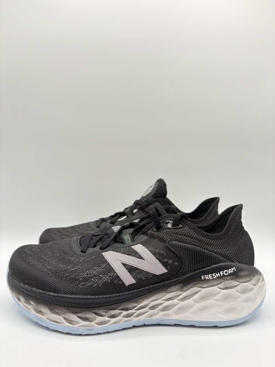 New Balance Women's Fresh Foam More V2 Size 7 2E Black Outer Space