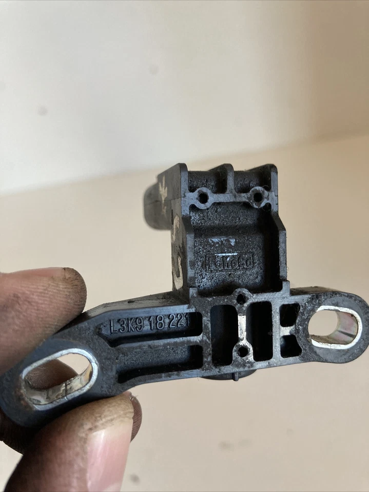 Mazda Cx-7 Crankshaft Sensor L3K918221 Genuine 2.3T 2011 An 63000 Mile - Photo 2/4