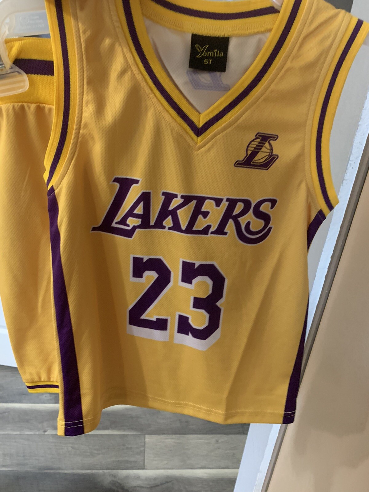 5t lakers jersey