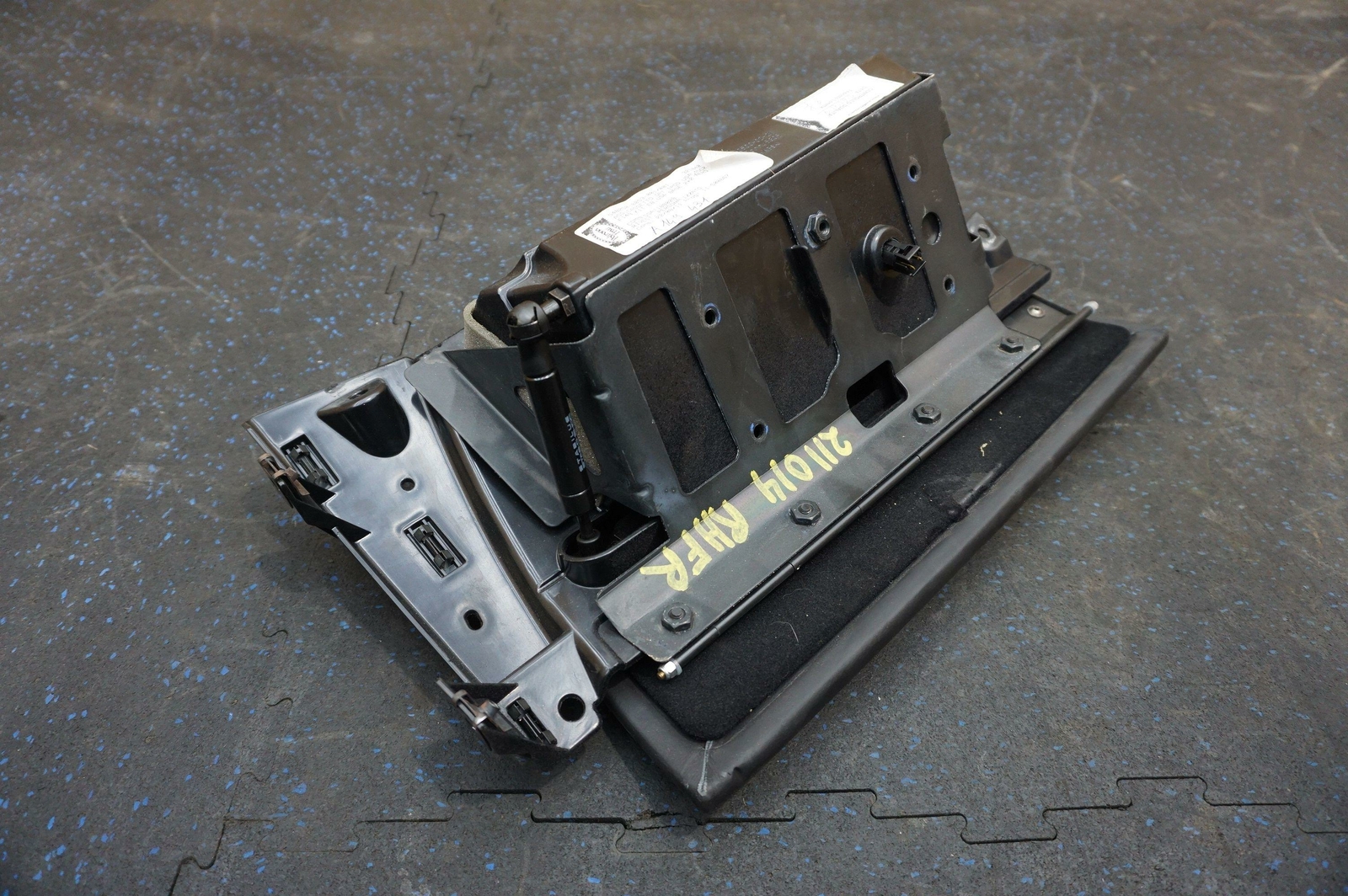 Dash Glovebox Door Compartment Black LHD USA 81873900 OEM Ferrari California 12