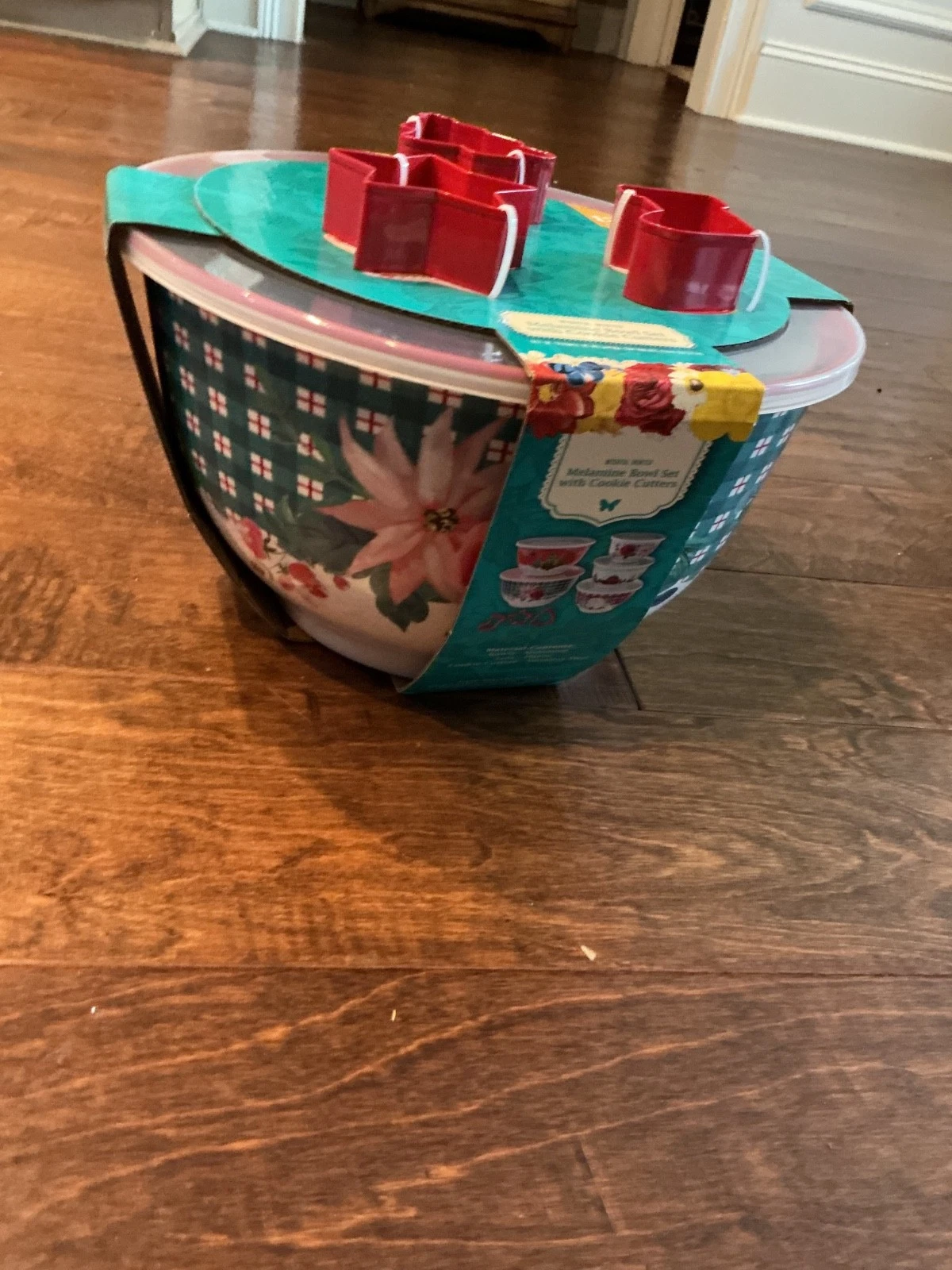 The Pioneer Woman Melamine Mixing Bowls & Cookie Cutter Set 13 Pieces
Opens in a new window or tab