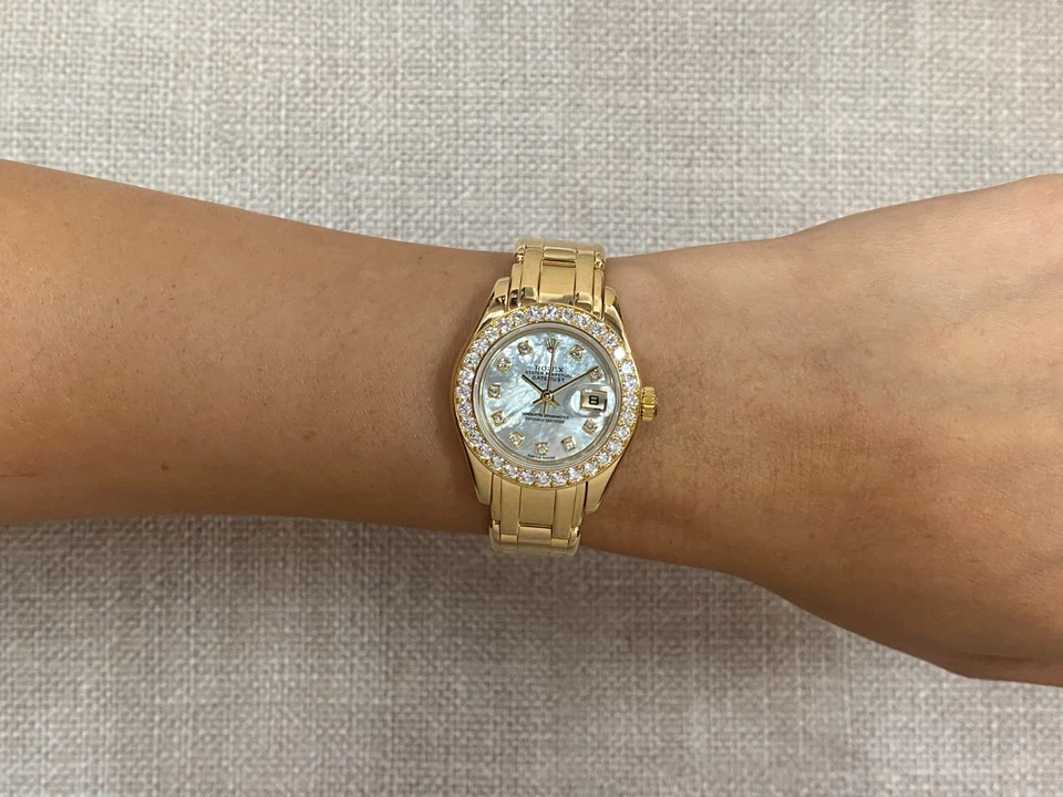 Reloj Rolex Datejust Pearlmaster de oro amarillo de 18 quilates con diamantes para dama 29 mm P 80298 Foto 4 de 4