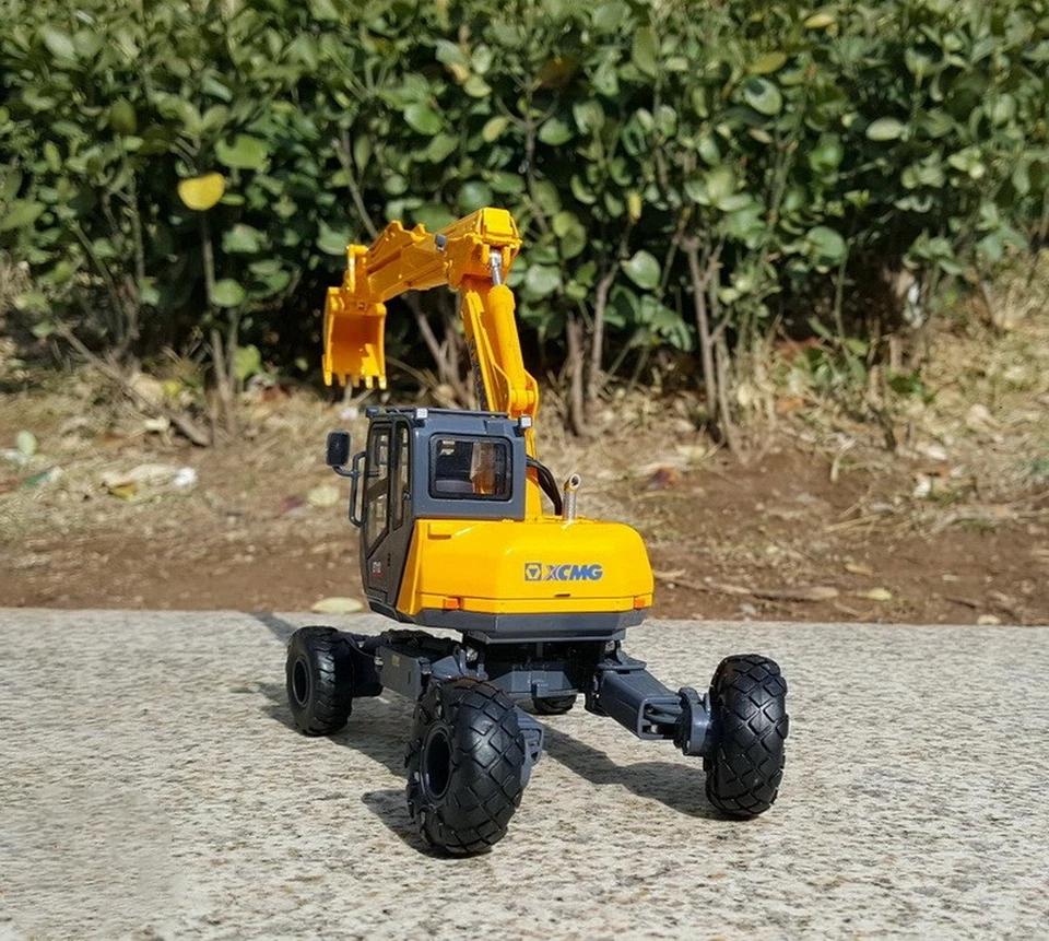 1/35 Scale XCMG Mobile Walking Excavator ET112 Diecast model Collection Toy - Image 4 of 4