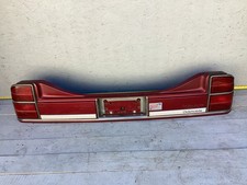 1986-1990 Oldsmobile Delta 88 Rear Center Tail Light Panel 20599039 Oem