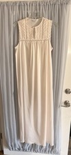 Vintage Vanity Fair Light Pink Sleeveless Lace Trim Nightgown Size Small