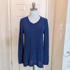 J. McLaughlin Callum Pullover Sweater Size M Navy Blue V Neck Tight Knit