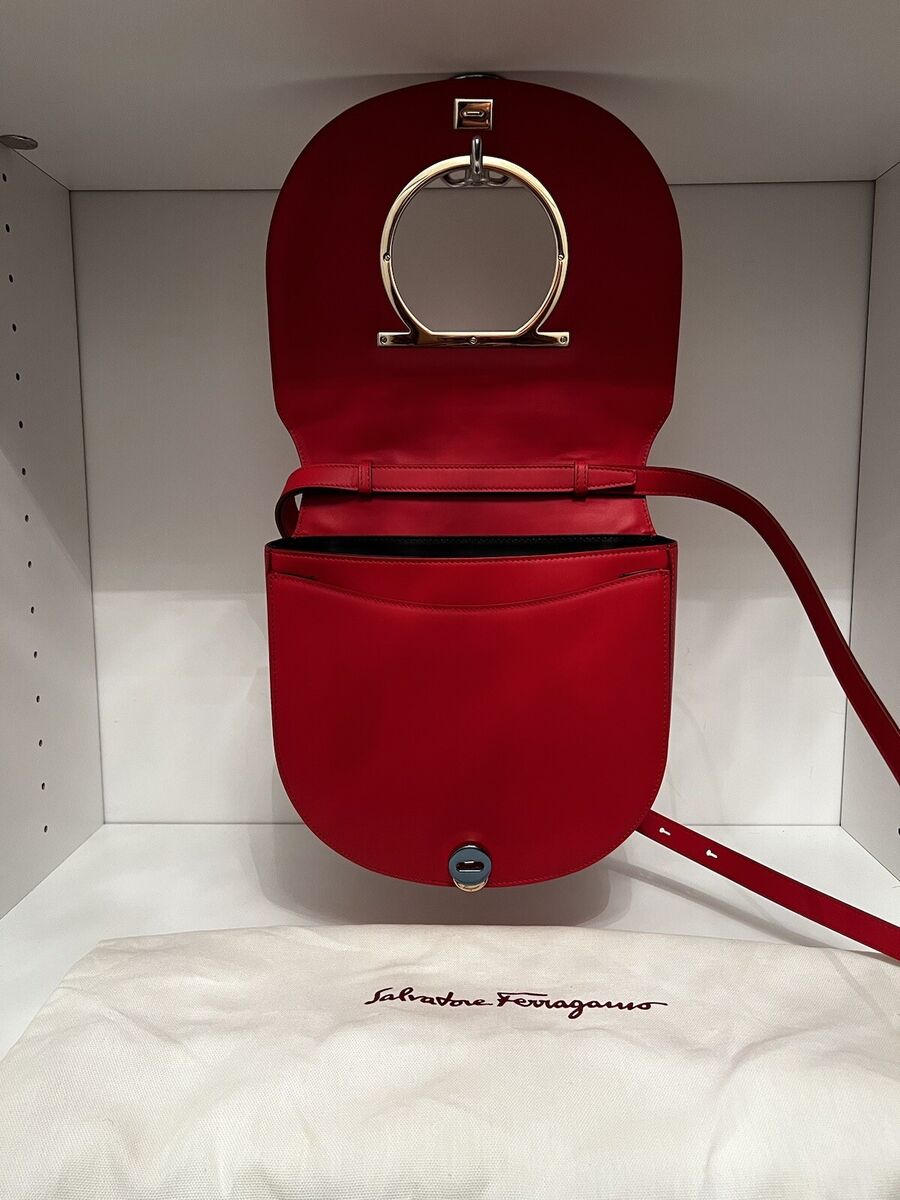 Salvatore Ferragamo Lipstick Red Leather Crossbody Bag | eBay Salvatore Ferragamo Lipstick Red Leather Crossbody Bag | eBay