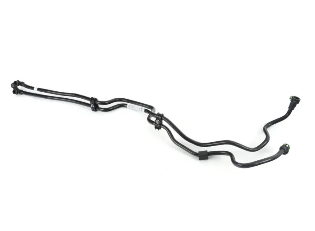 NEW BMW 4 CABRIO F33, F83 OIL COOLER HOSE 17227626316 7626316 14  