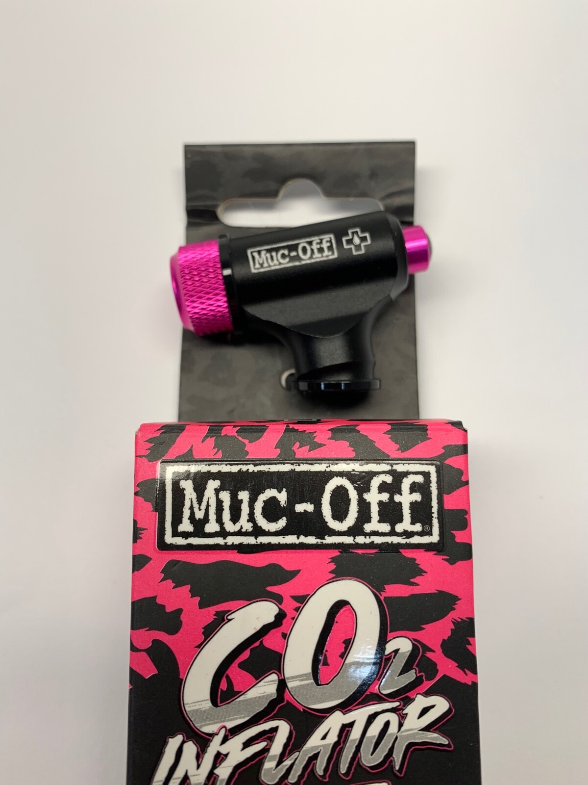 Kit Gonfiatore Muc Off CO2 Road – 2 Cartucce Da 16g + Custodia In Neoprene – Per Bici Da Strada E MTB