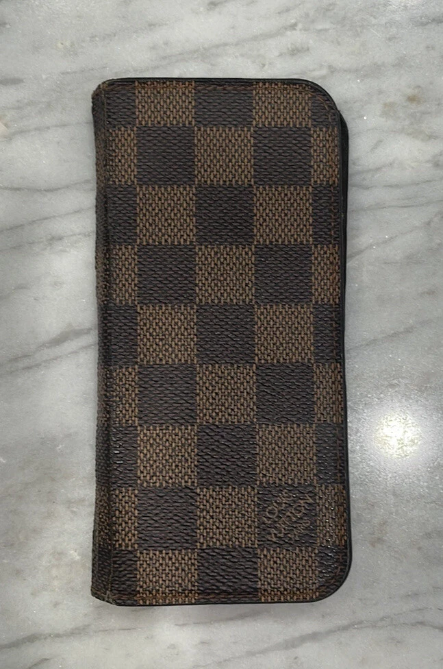 louis vuitton checkered phone case