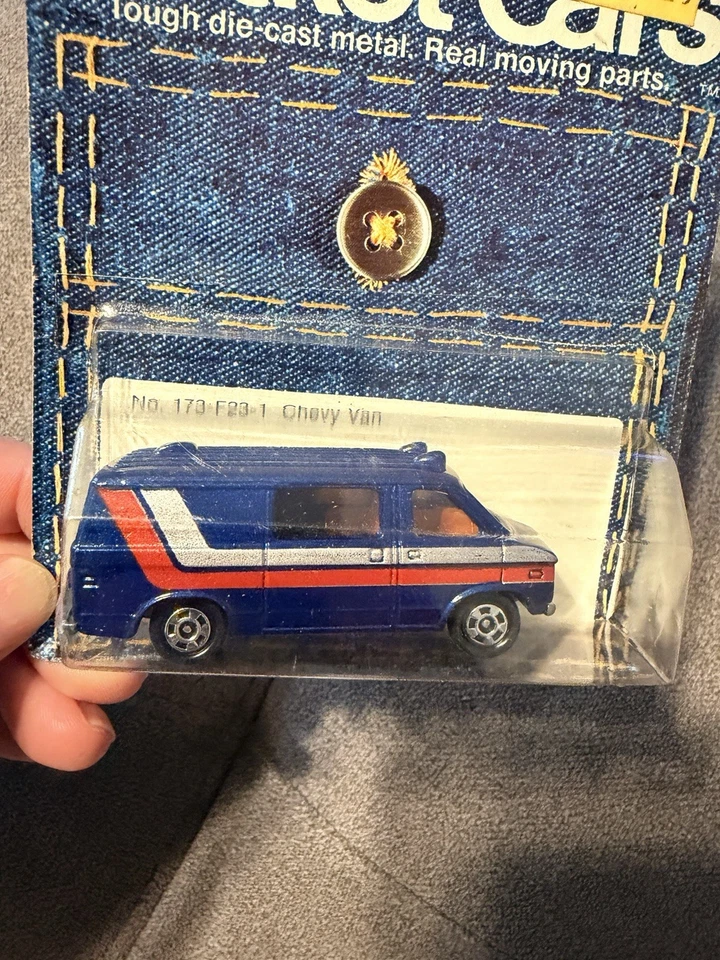 Tomy Pocket Cars Custom Chevy Van No. 173 F23 1 Foto 2 de 3