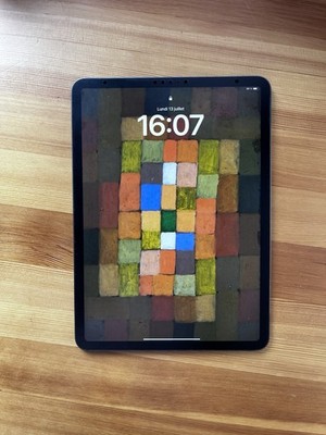 Apple iPad Air 11 Zoll Tablet Grau iPadOS 256 MB USB-C (Gebraucht)