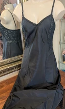 Vintage Barbizon Black Lacy Full Slip Taffeta Nylon/Polyester Dress Size 34"