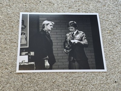 Gefangenenzelle Block H SELTENES Foto 10x8 Größe Margo Gaffney und Meg Morris