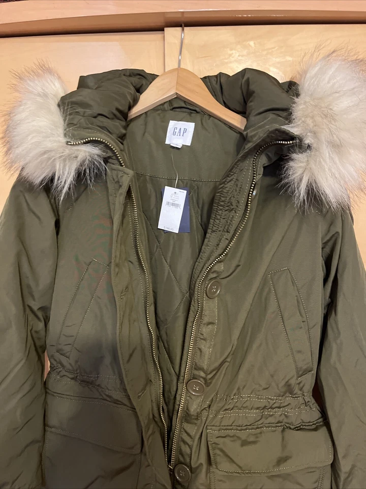Nuevo con etiquetas Abrigo de invierno para mujer Gap verde militar forrado de piel sintética capucha XS  Foto 2 de 4