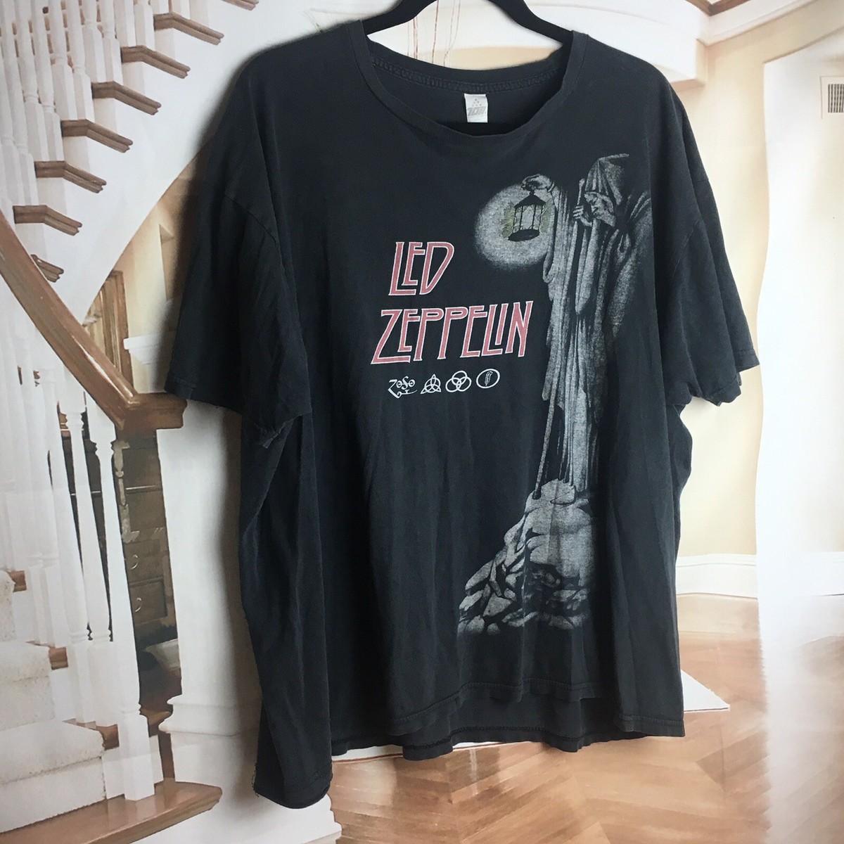 Led Zeppelin Zoso T-Shirt Men’s 48-50 Black Cotton Tour Shirt