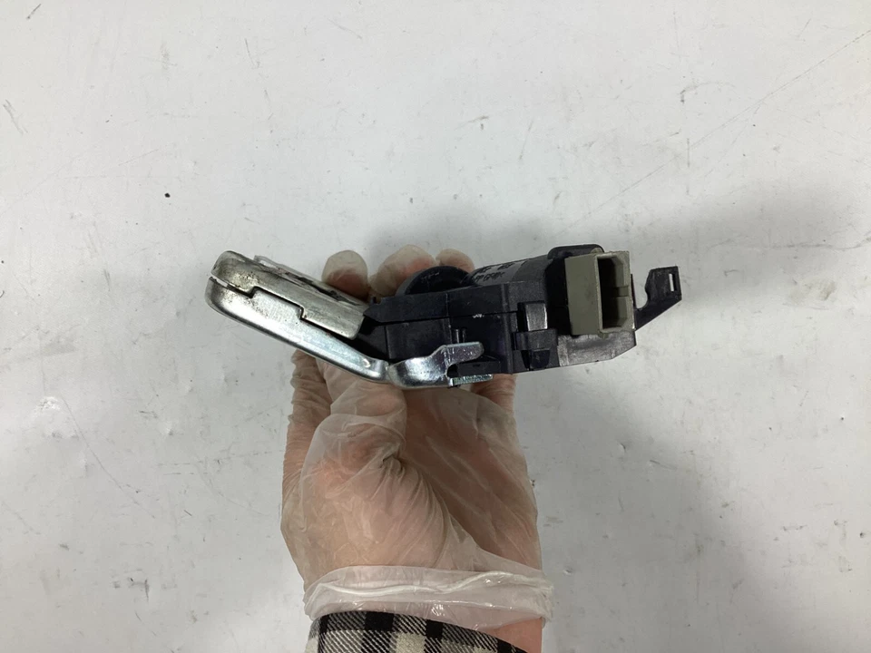 Audi A5 A4 S4 S5 2009-2016 bloqueo de cierre de tapa de maletero - 4F5827505D OEM. Foto 3 de 4