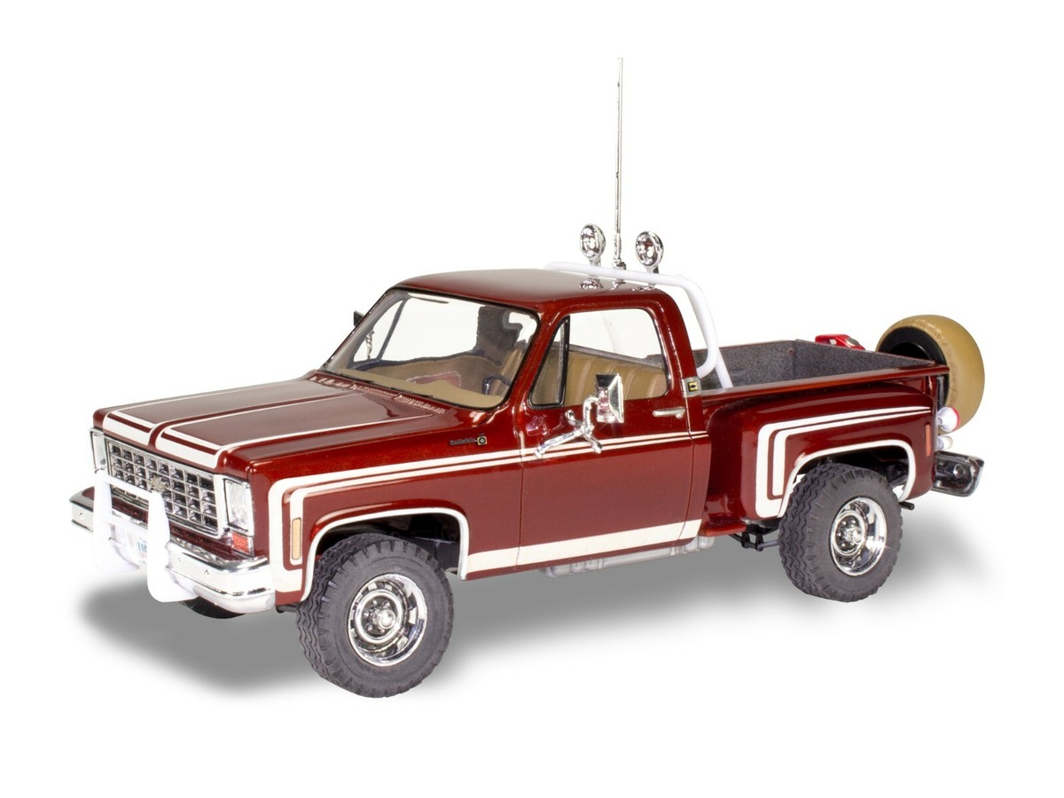 Revell 1/24 1976 Chevy Sport Stepside 4x4 Pickup Truck RMX4486 | eBay
