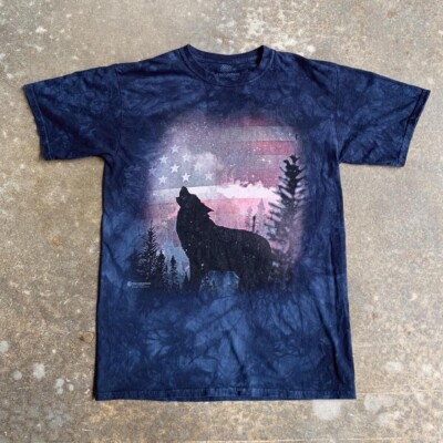 The Mountain Tee American Flag Wolf Graphic Shirt Style 85203 Margaret Metzger
