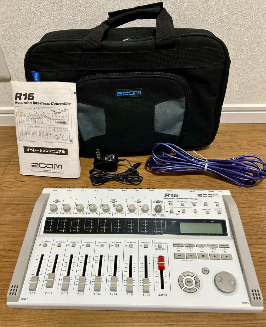 ZOOM R16 Multi-track recorder audio interface control surface 8