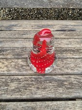 Briefbeschwerer Kunstglas Birnenrot Kontrolli...
