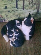 Vintage Sherratt and Simpson black and white cat with kittens.