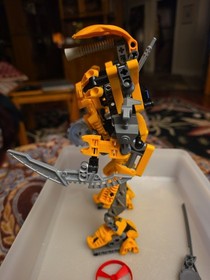 Lego Bionicle  Keetongu   #8755  (Titans)   100% Complete No Instructions 